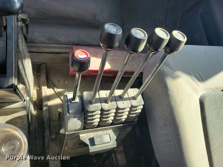 image for item MO9628 2006 Sterling LT9500  dump truck