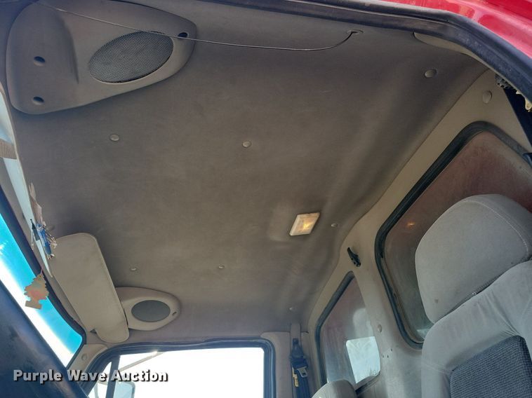 image for item MO9628 2006 Sterling LT9500  dump truck