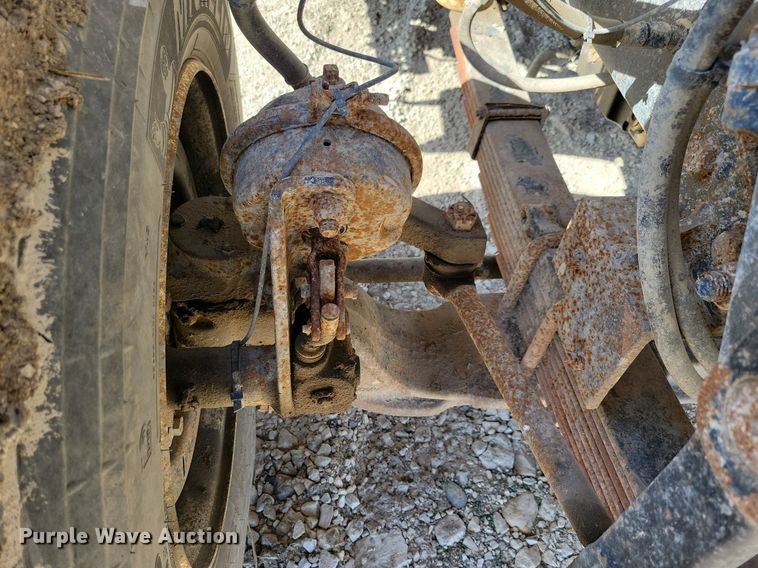 image for item MO9628 2006 Sterling LT9500  dump truck