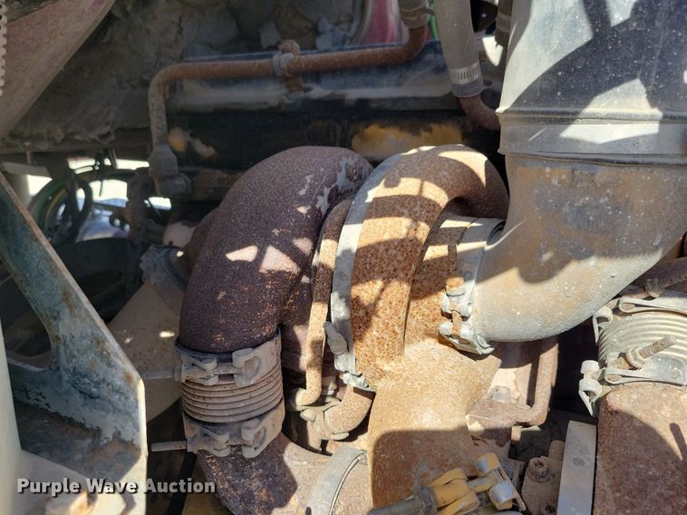 image for item MO9628 2006 Sterling LT9500  dump truck