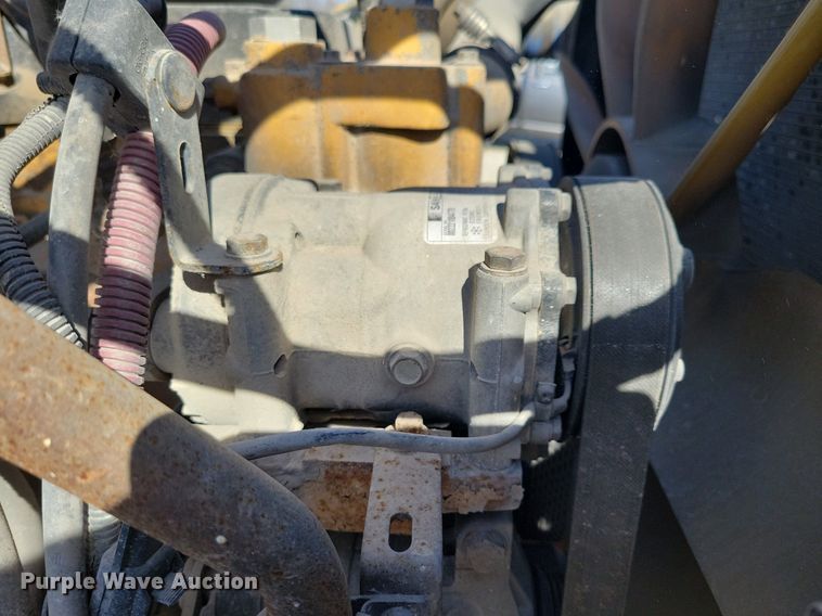 image for item MO9628 2006 Sterling LT9500  dump truck