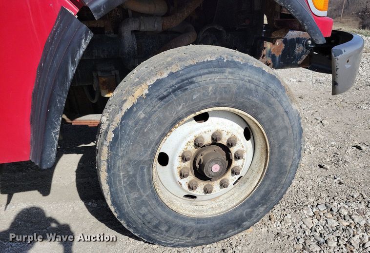 image for item MO9628 2006 Sterling LT9500  dump truck