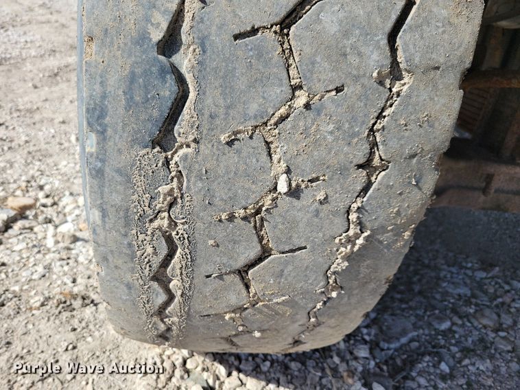 image for item MO9628 2006 Sterling LT9500  dump truck