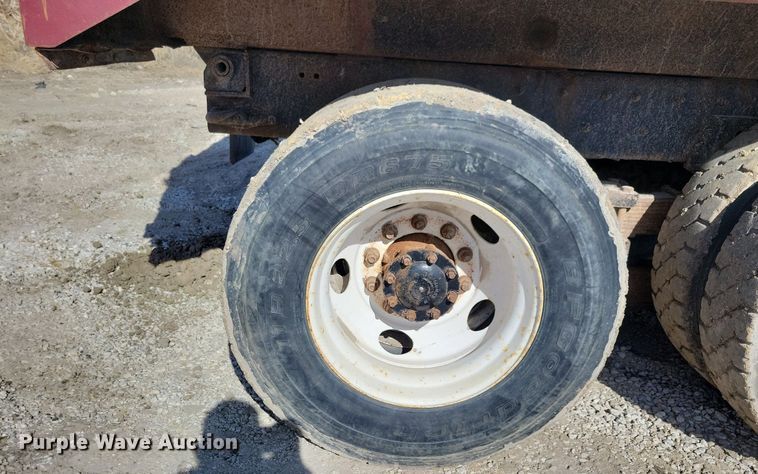 image for item MO9628 2006 Sterling LT9500  dump truck