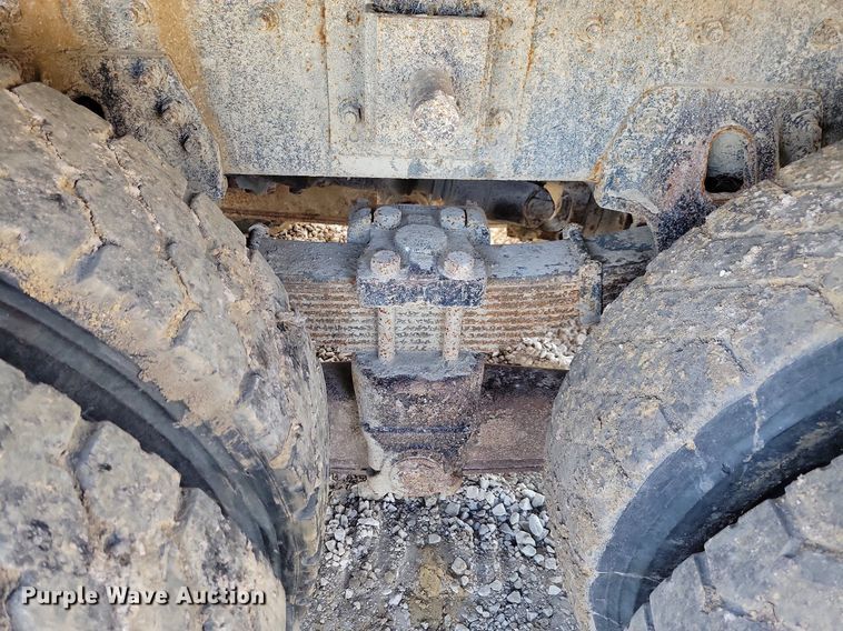 image for item MO9628 2006 Sterling LT9500  dump truck