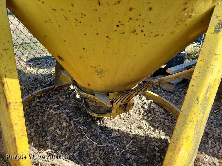 image for item MO9644 Concrete bucket