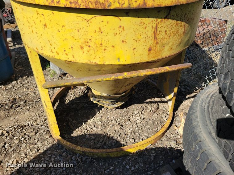 image for item MO9644 Concrete bucket