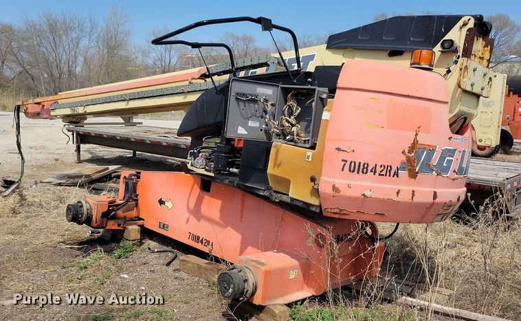 image for item MO9660 2007 JLG 600S  boom lift