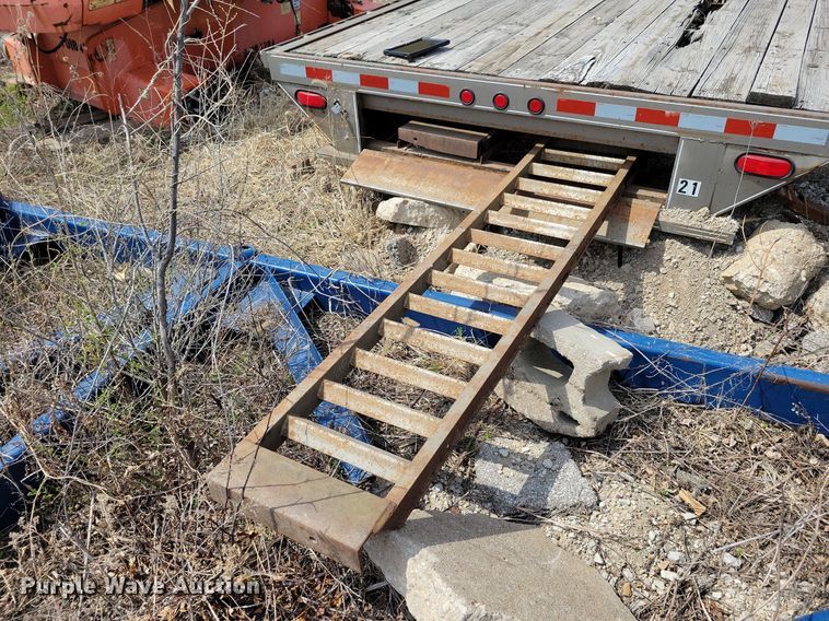 image for item MO9661 2007 Delta  Equipment trailer