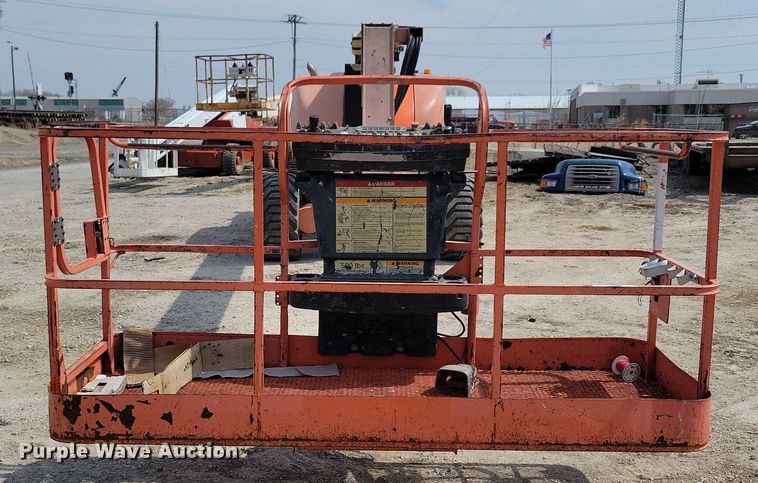 image for item MO9662 2001 JLG 800A  boom lift