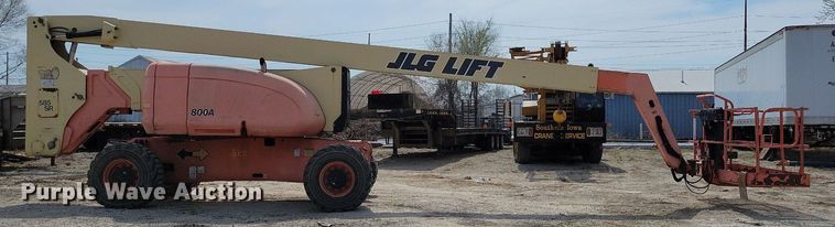 image for item MO9662 2001 JLG 800A  boom lift