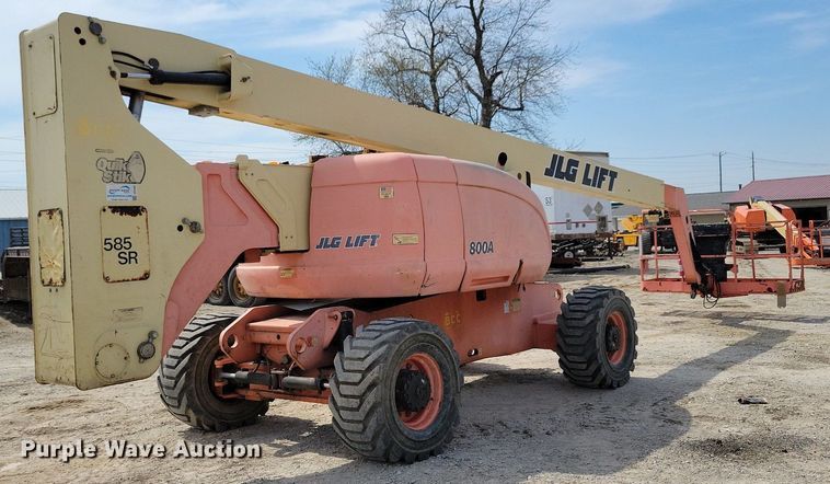 image for item MO9662 2001 JLG 800A  boom lift