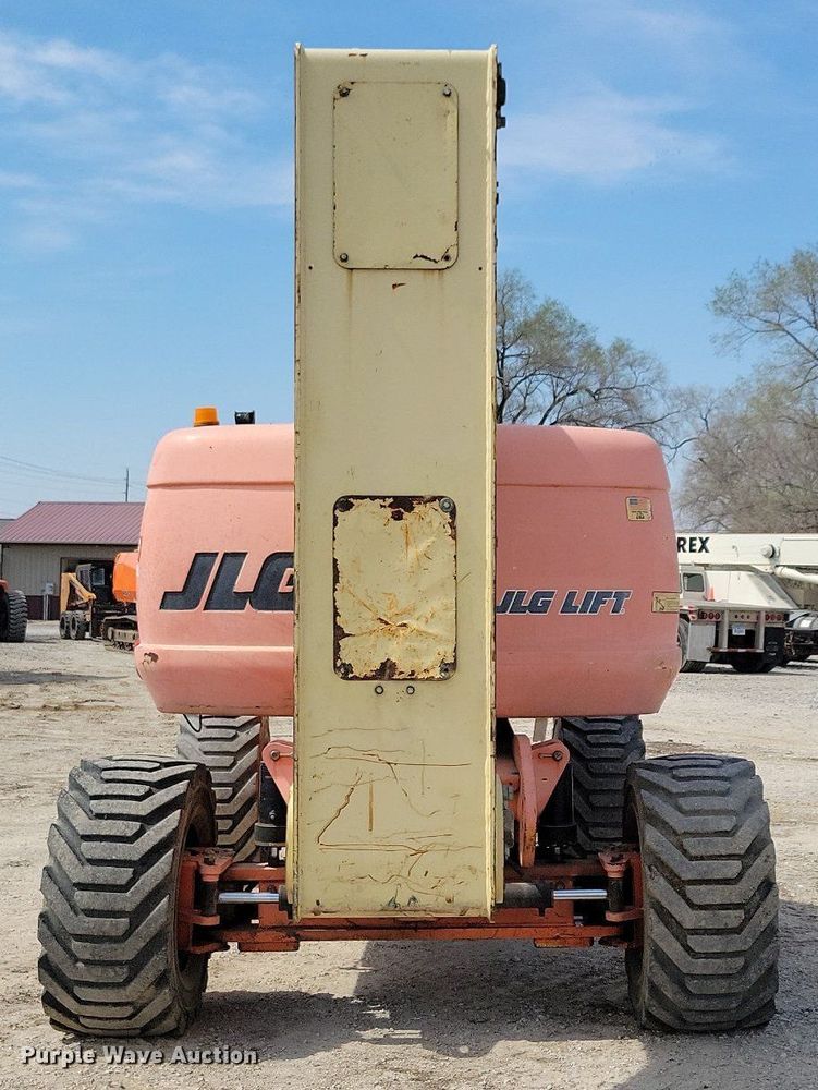image for item MO9662 2001 JLG 800A  boom lift