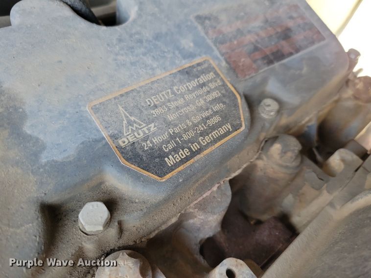 image for item MO9662 2001 JLG 800A  boom lift