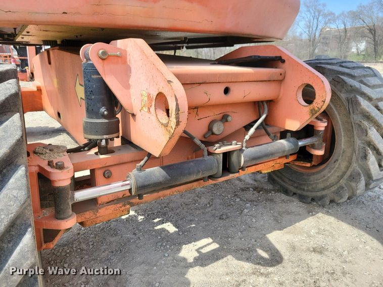 image for item MO9662 2001 JLG 800A  boom lift