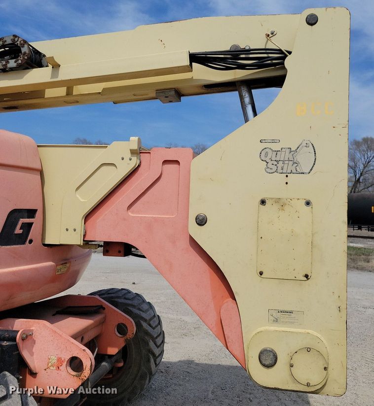 image for item MO9662 2001 JLG 800A  boom lift