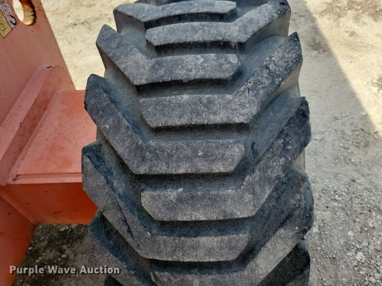 image for item MO9662 2001 JLG 800A  boom lift