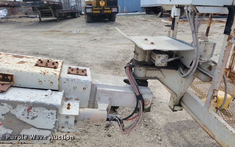 image for item MO9664 1999 Snorkel TB80  boom lift