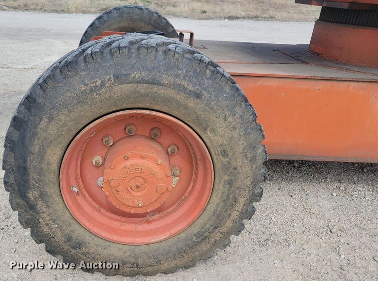 image for item MO9664 1999 Snorkel TB80  boom lift