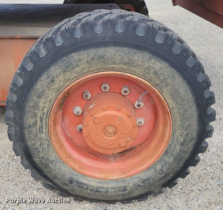 image for item MO9664 1999 Snorkel TB80  boom lift