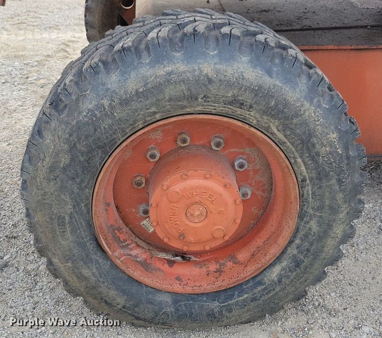 image for item MO9664 1999 Snorkel TB80  boom lift