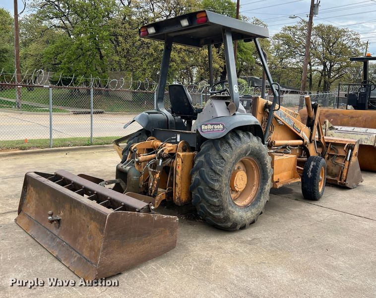 image for item MQ9867 2002 Case 570M XT  landscape tractor
