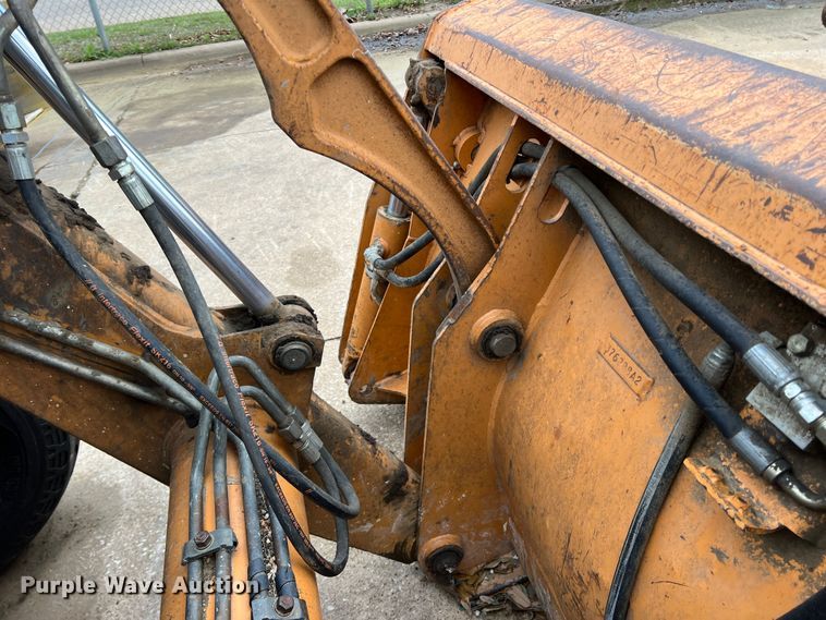 image for item MQ9867 2002 Case 570M XT  landscape tractor