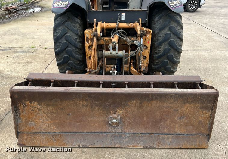 image for item MQ9867 2002 Case 570M XT  landscape tractor