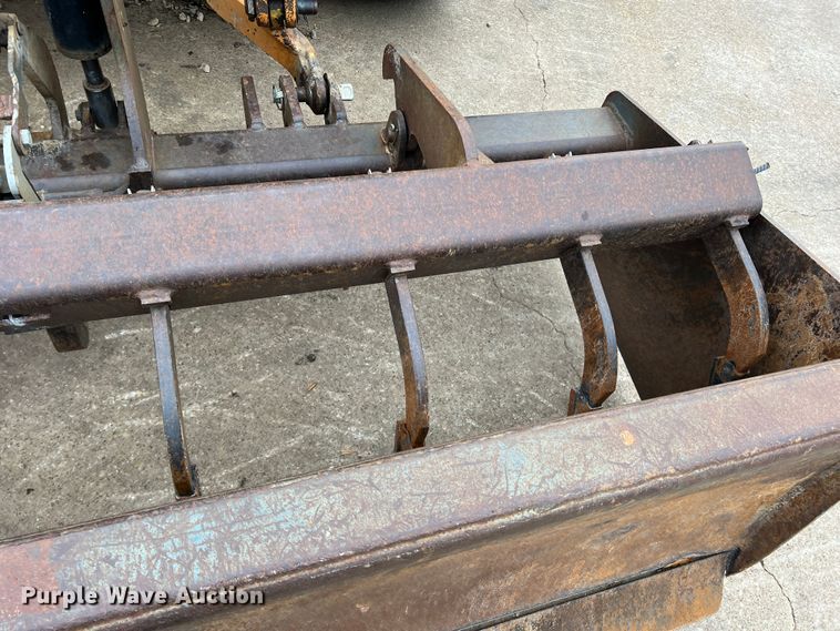 image for item MQ9867 2002 Case 570M XT  landscape tractor