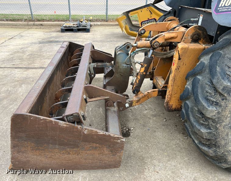 image for item MQ9867 2002 Case 570M XT  landscape tractor