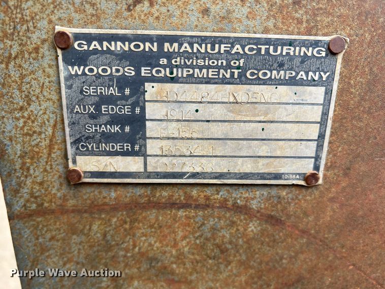 image for item MQ9867 2002 Case 570M XT  landscape tractor