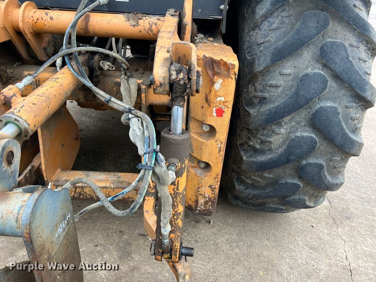 image for item MQ9867 2002 Case 570M XT  landscape tractor