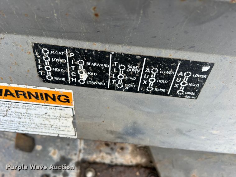 image for item MQ9867 2002 Case 570M XT  landscape tractor