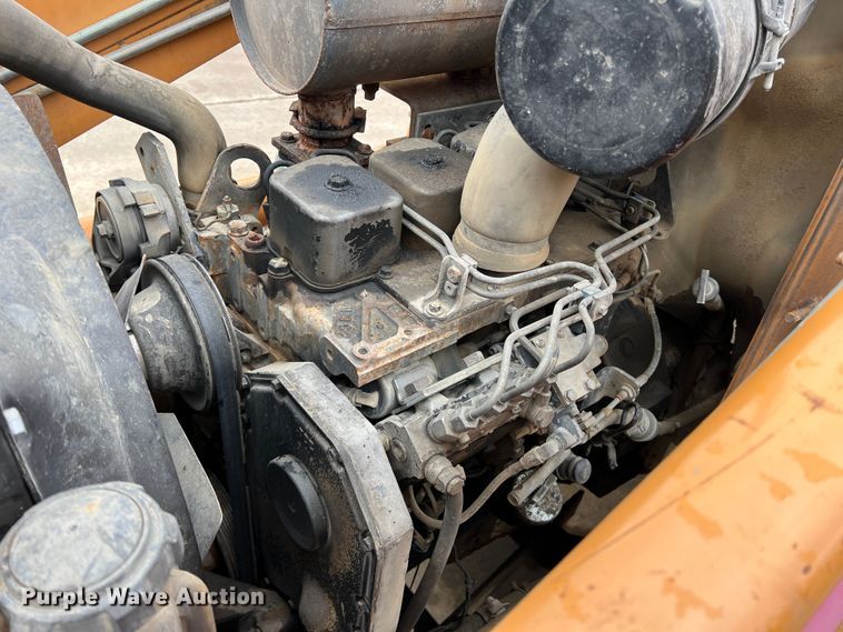 image for item MQ9867 2002 Case 570M XT  landscape tractor