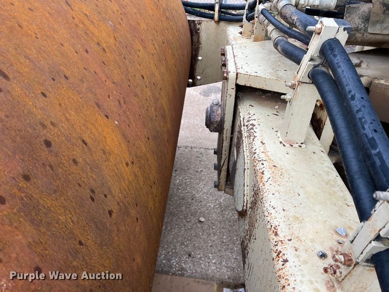 image for item MQ9868 1998 Ingersoll Rand SD100D TF  single drum vibratory roller