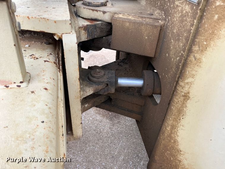 image for item MQ9868 1998 Ingersoll Rand SD100D TF  single drum vibratory roller