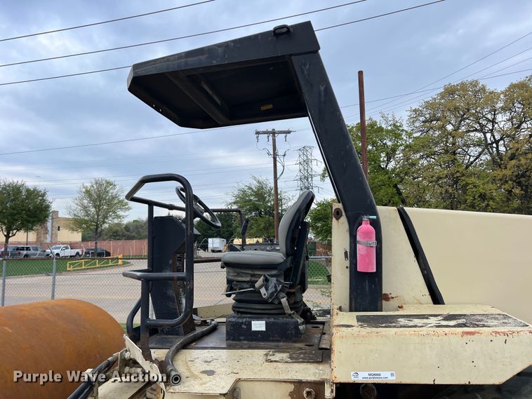 image for item MQ9868 1998 Ingersoll Rand SD100D TF  single drum vibratory roller