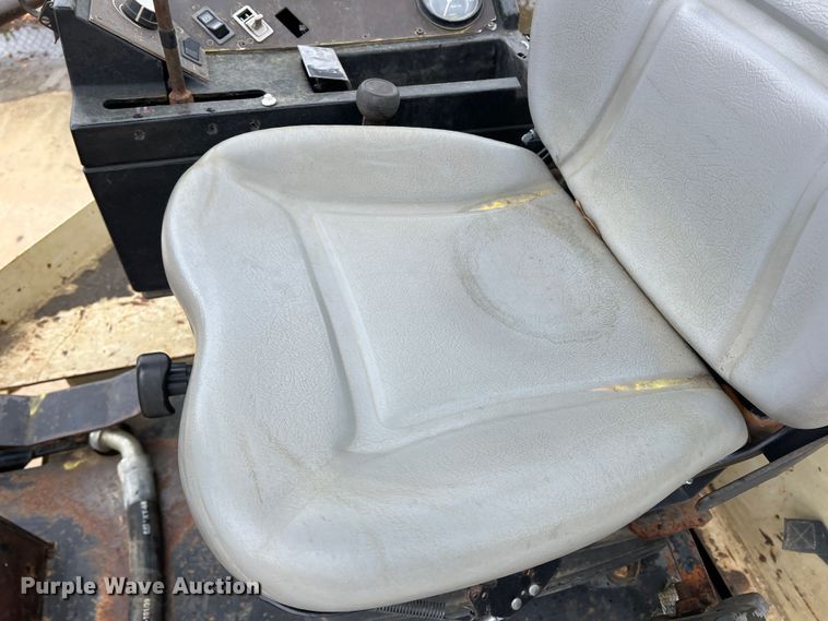 image for item MQ9868 1998 Ingersoll Rand SD100D TF  single drum vibratory roller