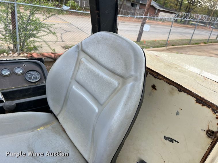 image for item MQ9868 1998 Ingersoll Rand SD100D TF  single drum vibratory roller