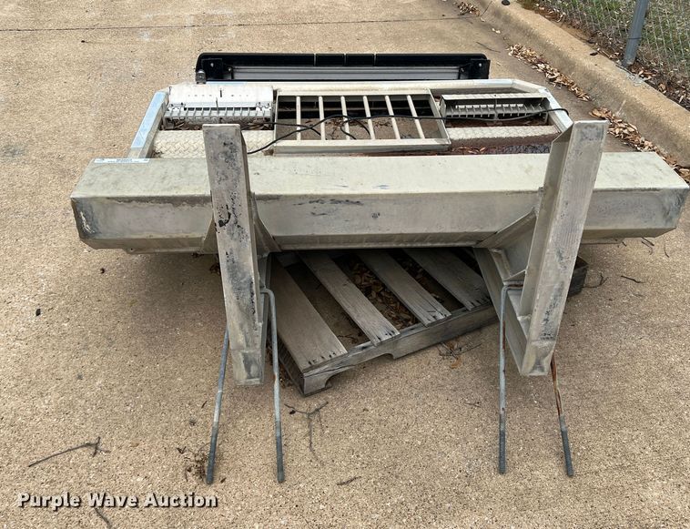 image for item MQ9869 Protech  headache rack