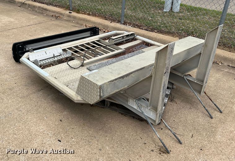 image for item MQ9869 Protech  headache rack