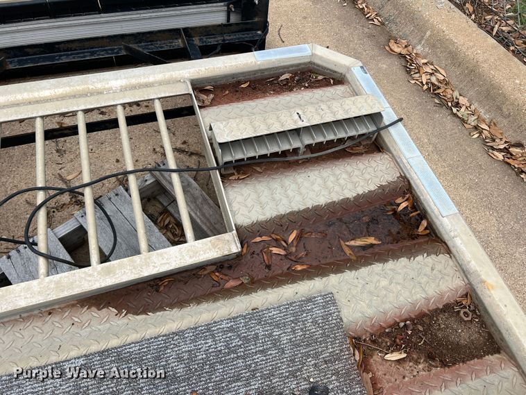 image for item MQ9869 Protech  headache rack