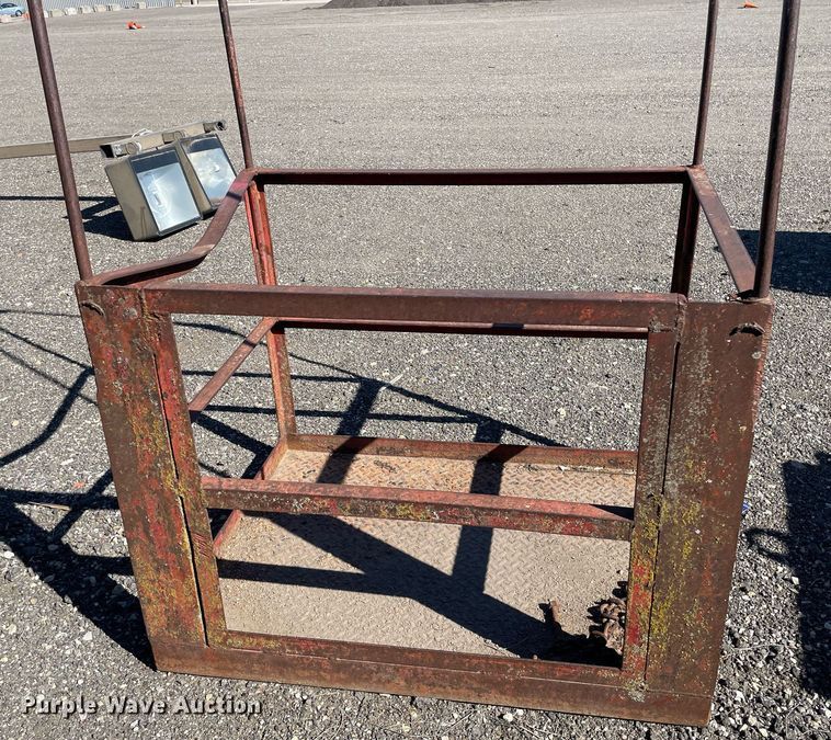image for item MS9547 55" x 40" x 9'8" crane basket