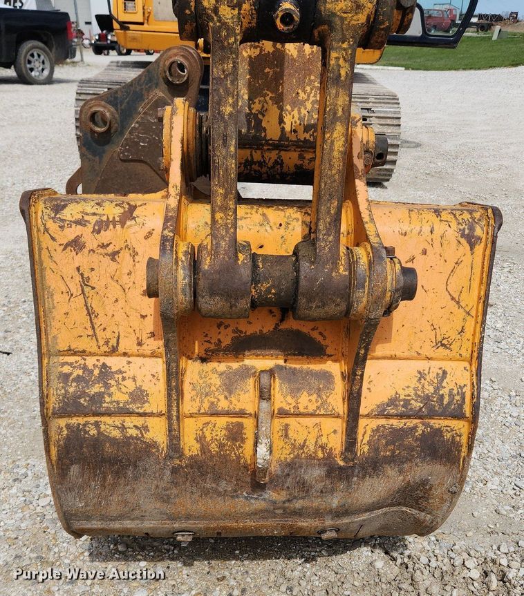 image for item MW9651 2000 Hyundai Robex 130LC-3  excavator