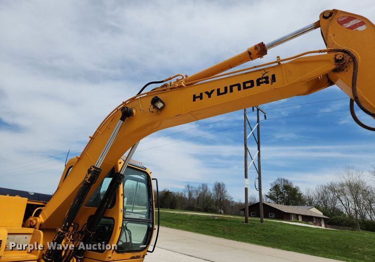 image for item MW9651 2000 Hyundai Robex 130LC-3  excavator