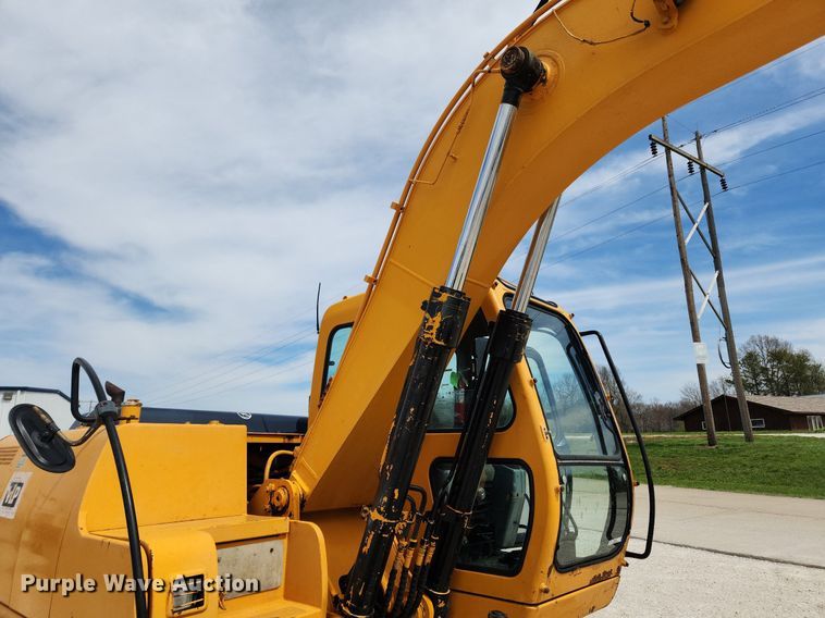 image for item MW9651 2000 Hyundai Robex 130LC-3  excavator