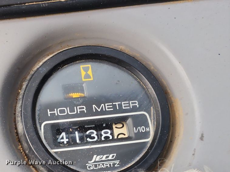 image for item MW9651 2000 Hyundai Robex 130LC-3  excavator