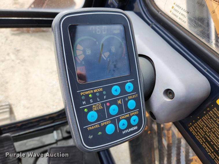 image for item MW9651 2000 Hyundai Robex 130LC-3  excavator