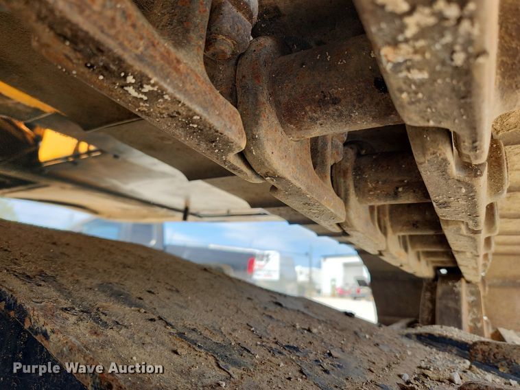 image for item MW9651 2000 Hyundai Robex 130LC-3  excavator