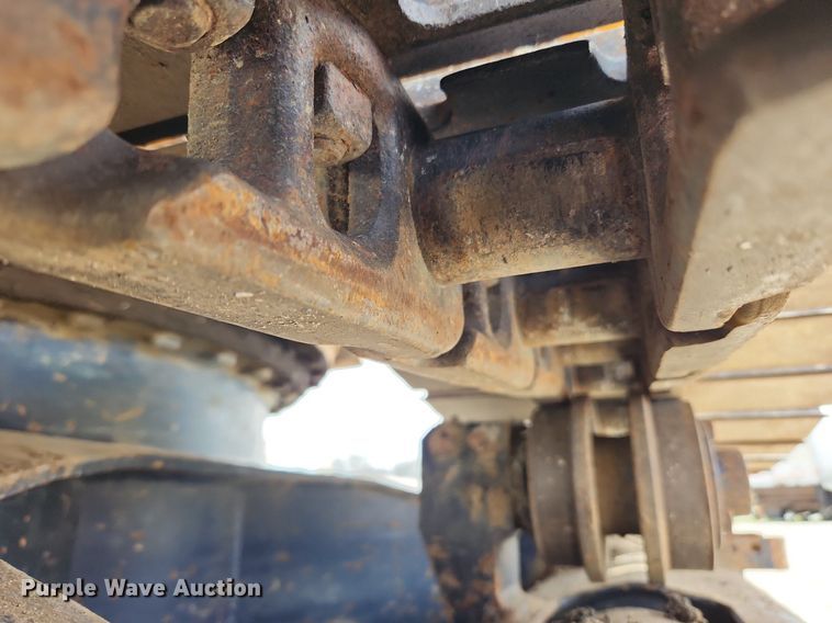 image for item MW9651 2000 Hyundai Robex 130LC-3  excavator